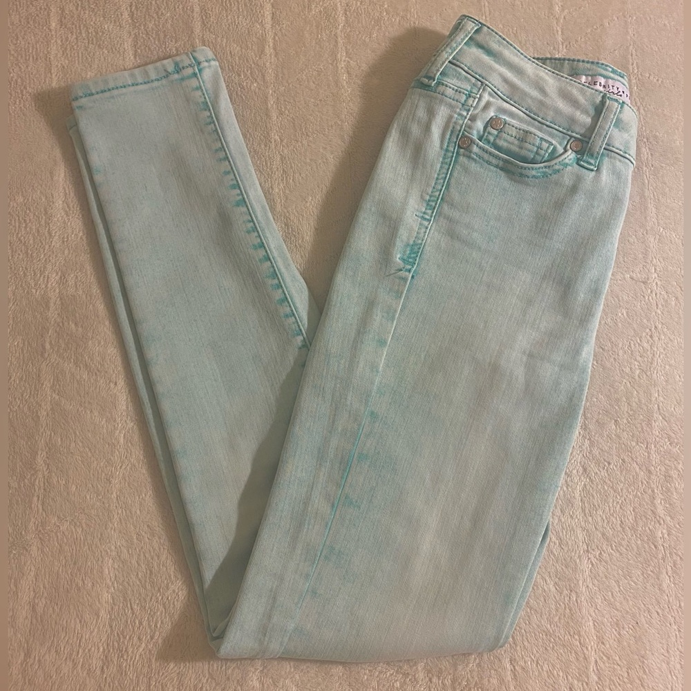 Women/Junior’s Petite Skinny Jeans